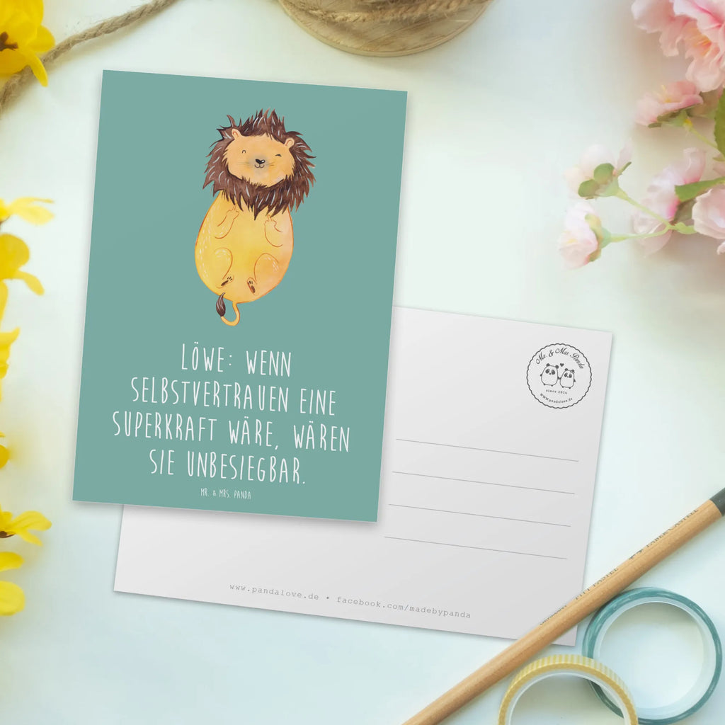 Postcard Löwe: Wenn Selbstvertrauen eine Superkraft wäre, wären sie unbesiegbar. Karte, Grußkarte, Ansichtskarten, Einladung Geburtstag, Einladung, Einladungskarten Geburtstag, Geschenkkarte, Geburtstagskarte, Postkarte, Dankeskarte, Einladungskarte, Ansichtskarte, Tierkreiszeichen, Sternzeichen, Horoskop, Astrologie, Aszendent