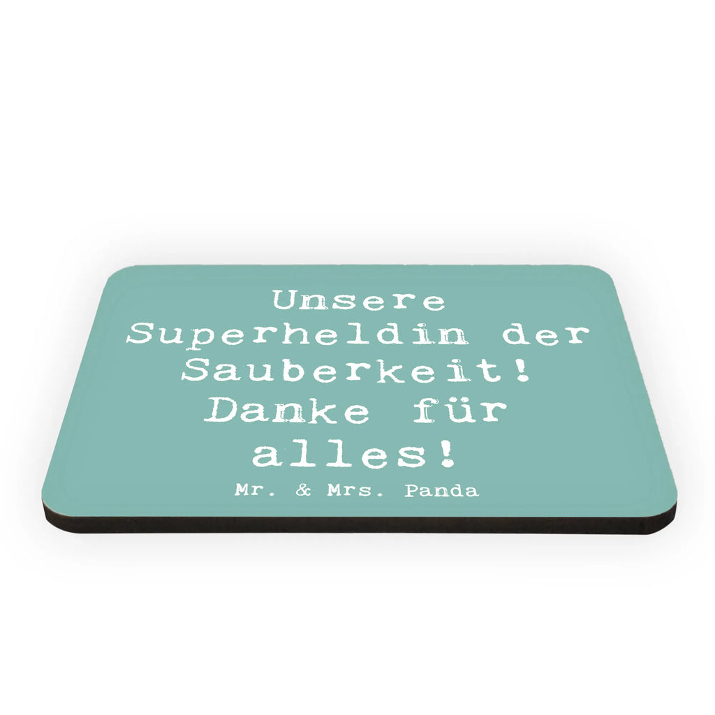 Magnet Spruch Putzfrau Superheldin Souvenir Magnet, Kühlschrankmagnet, Kühlschrank Dekoration, Pinnwandmagnet, Whiteboard Magnet, Dekomagnet, Notiz Magnet, Motivmagnete, sprüche, zitate, spruch kollektion, inspiration, motivation, lebensweisheiten, geschenkideen, wanddeko, wohnaccessoires, sprüche sammlung, schöne sprüche, glück, liebe, freude, lächeln, alltag verschönern, nachhaltige geschenke, dekoration, kreativ, einzigartig, shopify, mr and mrs panda