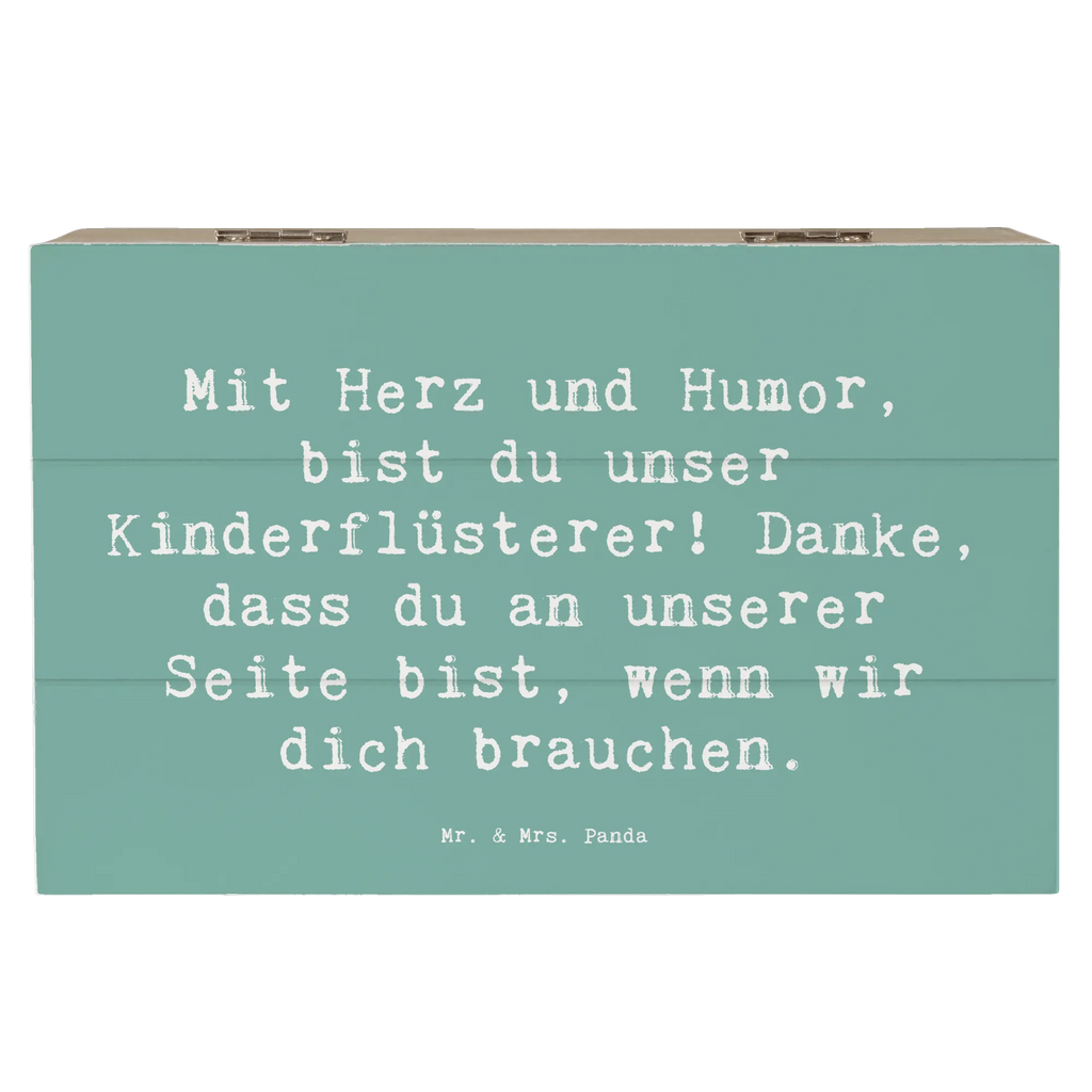 Wooden chest Saying Mit Herz und Humor, bist du unser Kinderflüsterer! Danke, dass du an unserer Seite bist, wenn wir dich brauchen. Holzkiste, Kiste, Schatzkiste, Truhe, Schatulle, XXL, Erinnerungsbox, Erinnerungskiste, Dekokiste, Aufbewahrungsbox, Geschenkbox, Geschenkdose