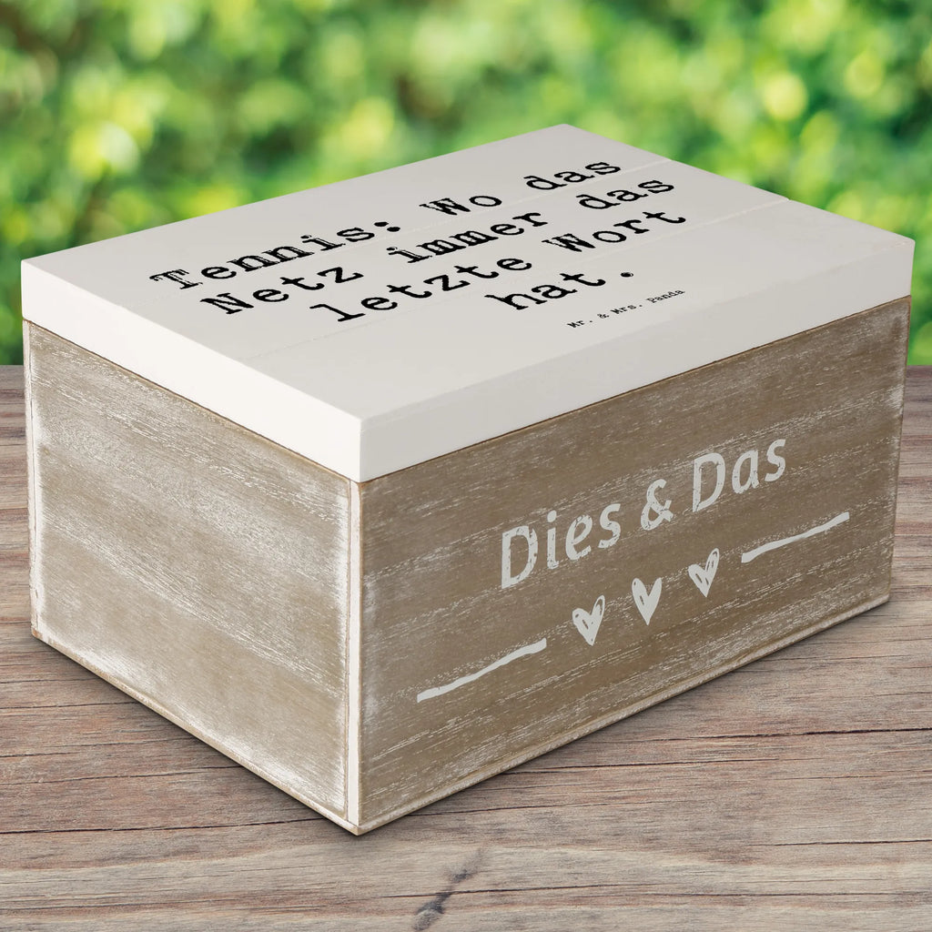 Wooden chest Saying Tennis: Wo das Netz immer das letzte Wort hat. Geschenkbox, Truhe, Geschenkdose, Erinnerungsbox, Dekokiste, Holzkiste, XXL, Kiste, Erinnerungskiste, Aufbewahrungsbox, Schatzkiste, Schatulle, Geschenk, Sport, Sportart, Hobby, Schenken, Danke, Dankeschön, Auszeichnung, Gewinn, Sportler