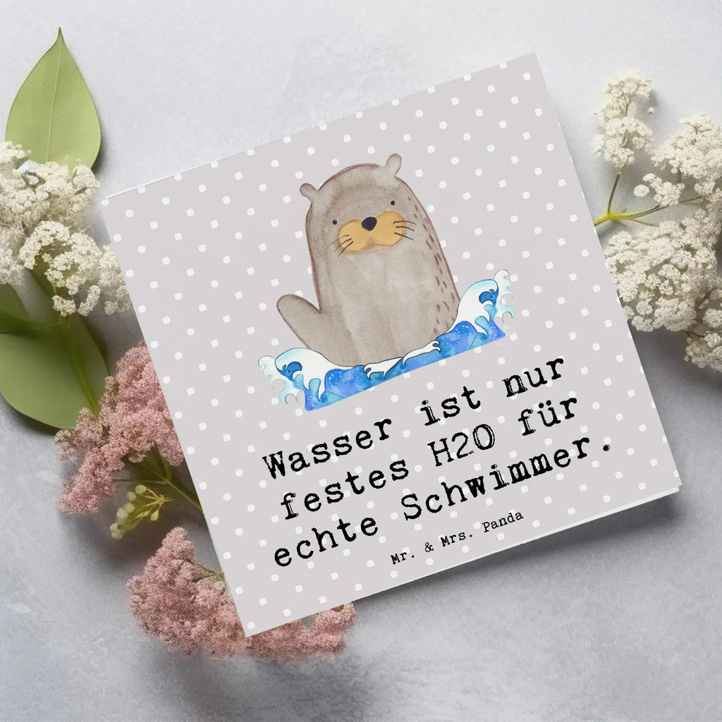 Deluxe Card Wasser ist nur festes H2O für echte Schwimmer. Geburtstagskarte, Einladungskarte, Karte, Klappkarte, Hochzeitskarte, Glückwunschkarte, Hochwertige Grußkarte, Grußkarte, Hochwertige Klappkarte, Geschenk, Sport, Sportart, Hobby, Schenken, Danke, Dankeschön, Auszeichnung, Gewinn, Sportler