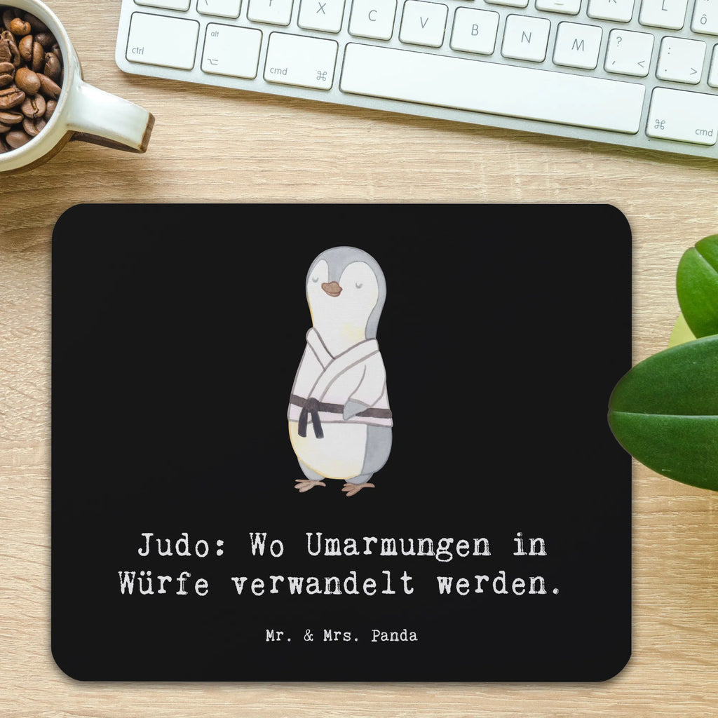 Mouse mat Judo: Wo Umarmungen in Würfe verwandelt werden. PC Zubehör, Einzigartiges Mauspad, Mauspad Büro, Mousepad, Mauspad, Designer Mauspad, Büroausstattung, Arbeitszimmer, Mausunterlage, Computer zubehör, Geschenk, Sport, Sportart, Hobby, Schenken, Danke, Dankeschön, Auszeichnung, Gewinn, Sportler