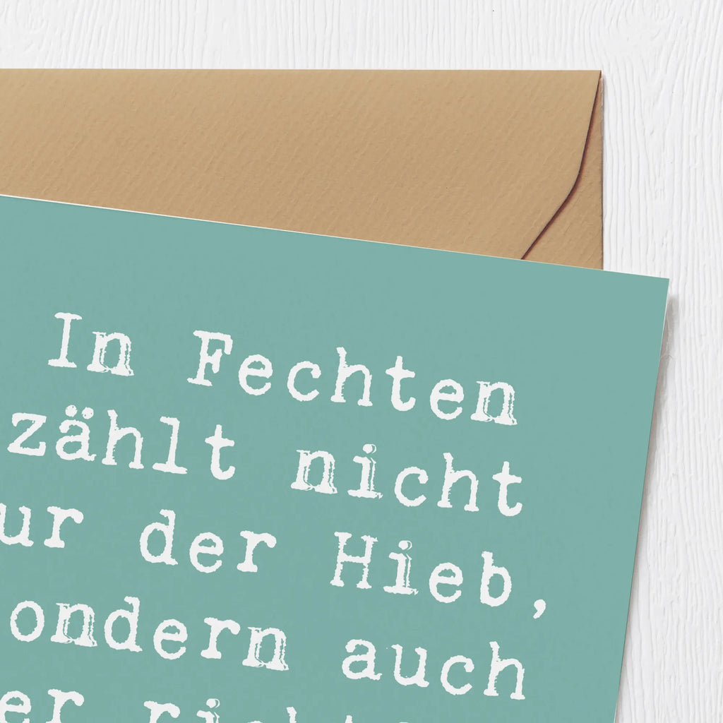 Deluxe Card In Fechten zählt nicht nur der Hieb, sondern auch der richtige Spruch! Karte, Grußkarte, Hochwertige Grußkarte, Einladungskarte, Hochwertige Klappkarte, Geburtstagskarte, Hochzeitskarte, Glückwunschkarte, Klappkarte, Geschenk, Sport, Sportart, Hobby, Schenken, Danke, Dankeschön, Auszeichnung, Gewinn, Sportler