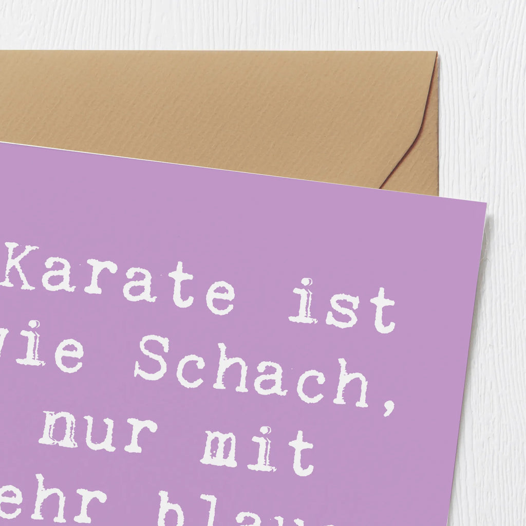 Deluxe Card Saying Karate ist wie Schach, nur mit mehr blauen Flecken. Hochwertige Klappkarte, Glückwunschkarte, Grußkarte, Hochzeitskarte, Geburtstagskarte, Karte, Einladungskarte, Hochwertige Grußkarte, Klappkarte, Geschenk, Sport, Sportart, Hobby, Schenken, Danke, Dankeschön, Auszeichnung, Gewinn, Sportler