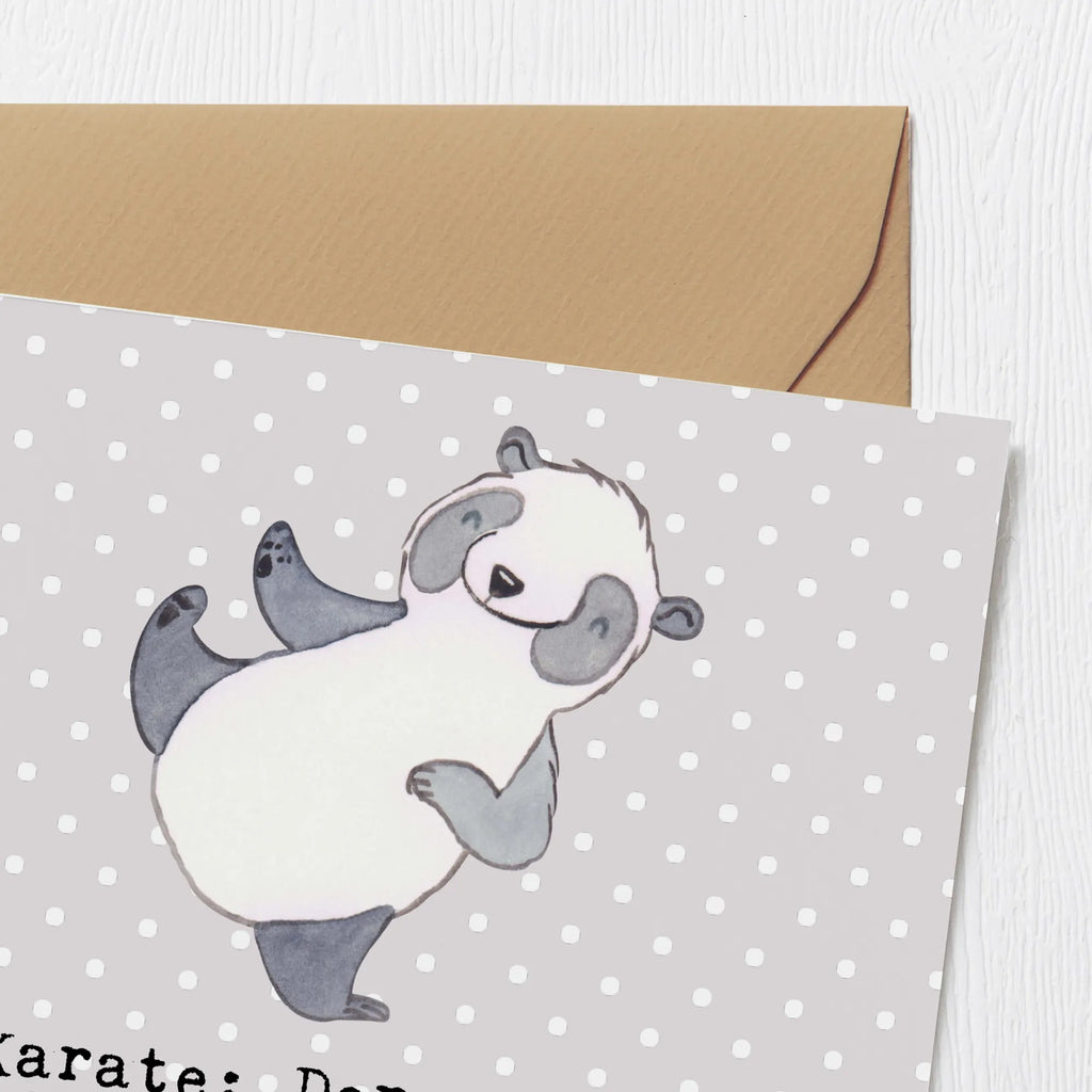 Deluxe Card Karate: Der einzige Sport, bei dem dir deine Kleidung schon sagt, dass du weißt, was du tust! Karte, Glückwunschkarte, Geburtstagskarte, Hochzeitskarte, Hochwertige Grußkarte, Klappkarte, Hochwertige Klappkarte, Grußkarte, Einladungskarte, Geschenk, Sport, Sportart, Hobby, Schenken, Danke, Dankeschön, Auszeichnung, Gewinn, Sportler