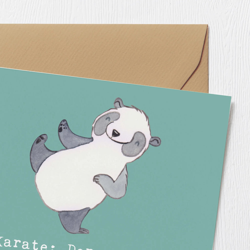 Deluxe Card Karate: Der einzige Sport, bei dem dir deine Kleidung schon sagt, dass du weißt, was du tust! Karte, Glückwunschkarte, Geburtstagskarte, Hochzeitskarte, Hochwertige Grußkarte, Klappkarte, Hochwertige Klappkarte, Grußkarte, Einladungskarte, Geschenk, Sport, Sportart, Hobby, Schenken, Danke, Dankeschön, Auszeichnung, Gewinn, Sportler