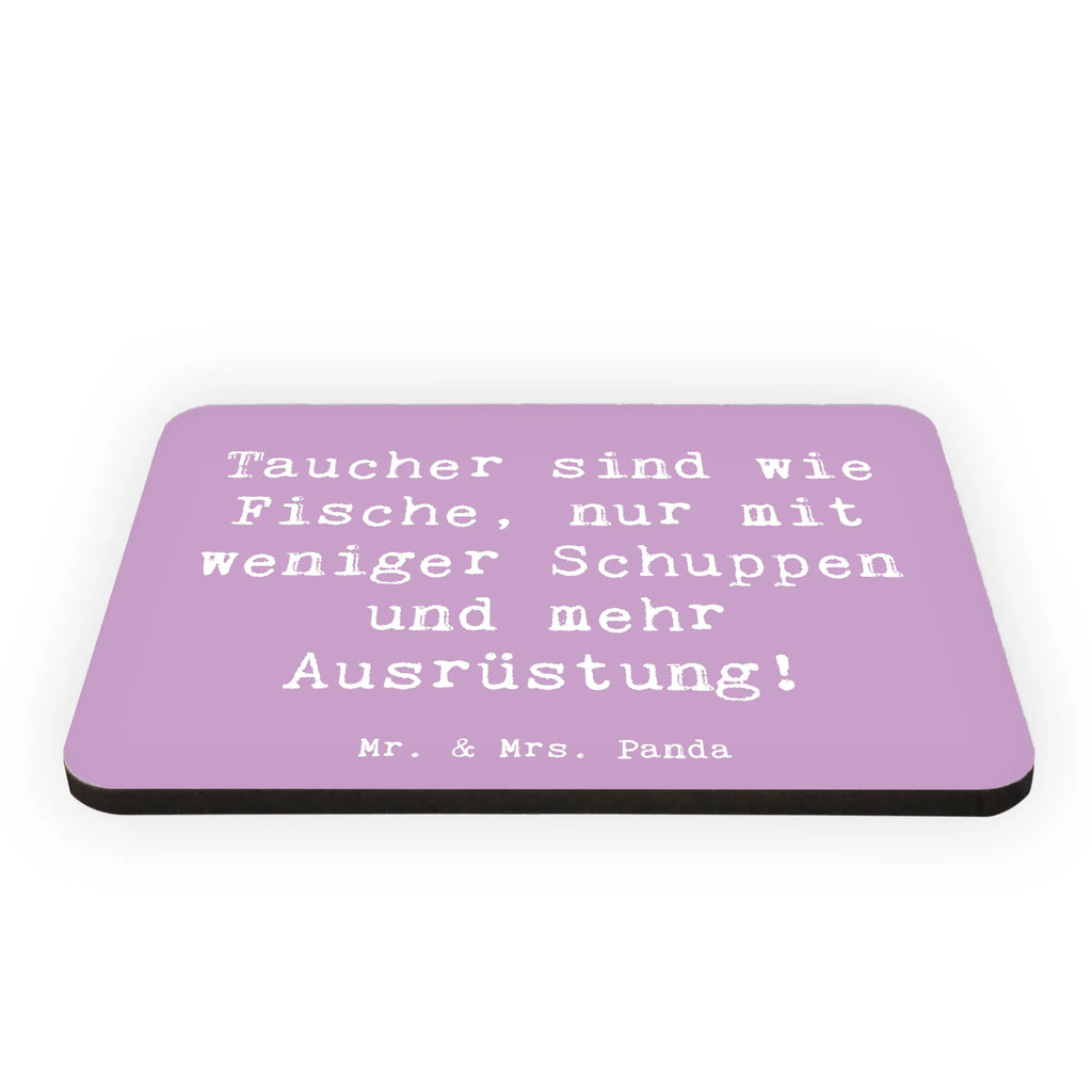 Magnet Saying Taucher sind wie Fische, nur mit weniger Schuppen und mehr Ausrüstung! Motivmagnete, Magnete Holz, Notiz Magnet, Pinnwandmagnet, Kühlschrankmagnet, Souvenir Magnet, Whiteboard Magnet, Kalendermagnet, Dekomagnet, fridge magnet, Kühlschrank Dekoration, Notizhalter, Geschenk, Schenken, Sport, Sportart, Hobby, Danke, Dankeschön, Auszeichnung, Gewinn, Sportler