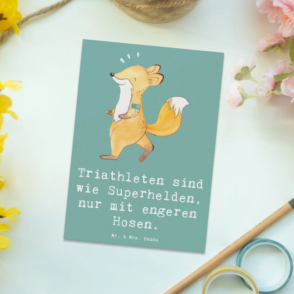 Postcard Triathleten sind wie Superhelden, nur mit engeren Hosen. Einladungskarte, Postkarte, Ansichtskarten, Einladung Geburtstag, Geschenkkarte, Einladungskarten Geburtstag, Einladung, Ansichtskarte, Karte, Grußkarte, Geburtstagskarte, Dankeskarte, Geschenk, Sport, Sportart, Hobby, Schenken, Danke, Dankeschön, Auszeichnung, Gewinn, Sportler