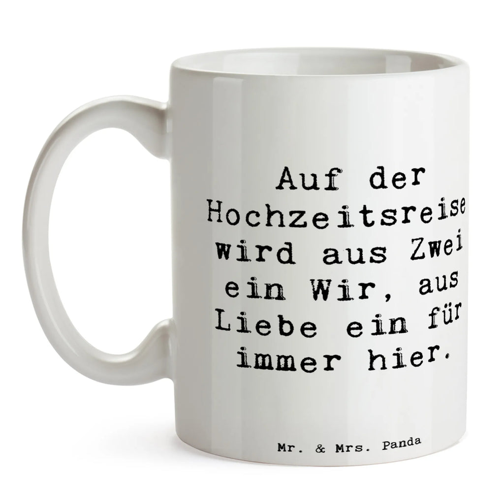 Mug Saying Auf der Hochzeitsreise wird aus Zwei ein Wir, aus Liebe ein für immer hier. Kaffeetasse, Tasse mit Motiven, Keramiktasse, Tasse, Tasse mit Zitaten, Bürotasse, Teetasse, Geschenktasse, Porzellantasse, Hochzeit, Hochzeitsgeschenk, Ehe, Hochzeitsfeier, Trauung, Trauungsgeschenk, Hochzeitskarte, Verlobungsfeier, Verlobungsgeschenk, Hochzeitsgeschenkideen, Hochzeitsgeschenke für Brautpaar
