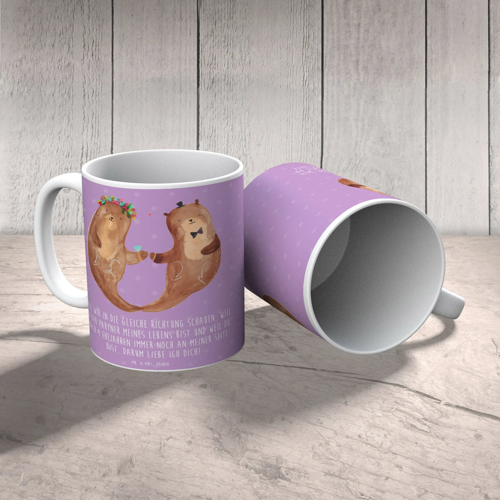 Mug Weil wir in die gleiche Richtung schauen, weil du der Partner meines Lebens bist und weil du nach 4 Ehejahren immer noch an meiner Seite bist, darum liebe ich dich! Keramiktasse, Kaffeetasse, Teetasse, Tasse, Geschenktasse, Tasse mit Motiven, Bürotasse, Porzellantasse, Tasse mit Zitaten, Hochzeit, Hochzeitsgeschenk, Ehe, Hochzeitsfeier, Trauung, Trauungsgeschenk, Hochzeitskarte, Verlobungsfeier, Verlobungsgeschenk, Hochzeitsgeschenkideen, Hochzeitsgeschenke für Brautpaar