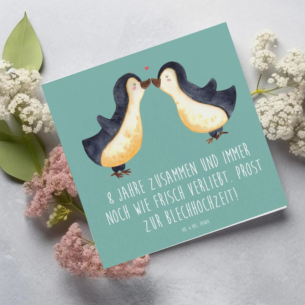 Deluxe Card 8 Jahre zusammen und immer noch wie frisch verliebt. Prost zur Blechhochzeit! Grußkarte, Karte, Hochzeitskarte, Geburtstagskarte, Hochwertige Klappkarte, Hochwertige Grußkarte, Glückwunschkarte, Klappkarte, Einladungskarte, Hochzeit, Hochzeitsgeschenk, Ehe, Hochzeitsfeier, Trauung, Trauungsgeschenk, Verlobungsfeier, Verlobungsgeschenk, Hochzeitsgeschenkideen, Hochzeitsgeschenke für Brautpaar