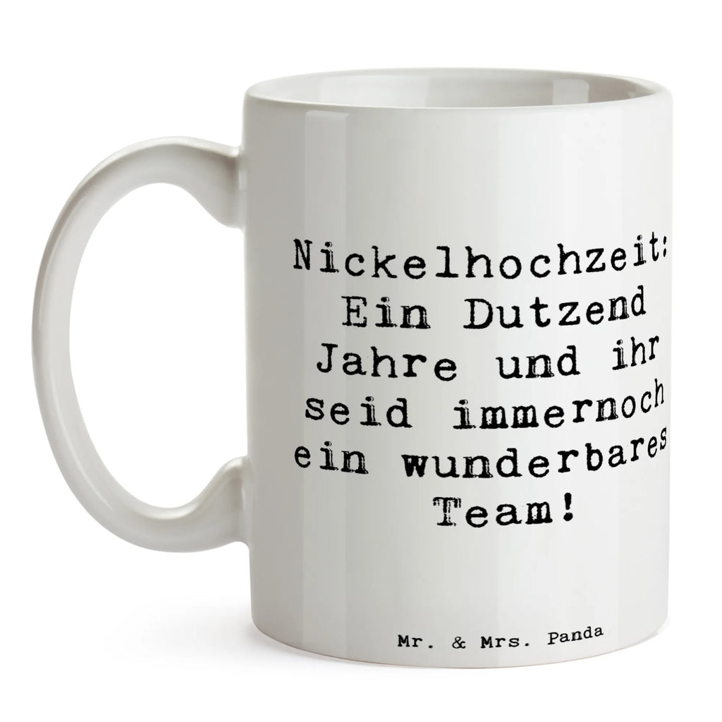 Mug Saying Nickelhochzeit: Ein Dutzend Jahre und ihr seid immernoch ein wunderbares Team! Porzellantasse, Teetasse, Kaffeetasse, Tasse, Geschenktasse, Keramiktasse, Tasse mit Zitaten, Tasse mit Motiven, Bürotasse, Hochzeit, Hochzeitsgeschenk, Ehe, Hochzeitsfeier, Trauung, Trauungsgeschenk, Hochzeitskarte, Verlobungsfeier, Verlobungsgeschenk, Hochzeitsgeschenkideen, Hochzeitsgeschenke für Brautpaar