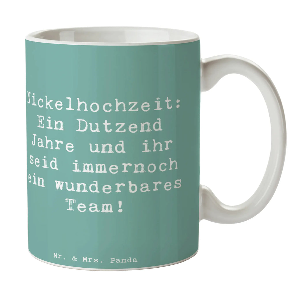 Mug Saying Nickelhochzeit: Ein Dutzend Jahre und ihr seid immernoch ein wunderbares Team! Porzellantasse, Teetasse, Kaffeetasse, Tasse, Geschenktasse, Keramiktasse, Tasse mit Zitaten, Tasse mit Motiven, Bürotasse, Hochzeit, Hochzeitsgeschenk, Ehe, Hochzeitsfeier, Trauung, Trauungsgeschenk, Hochzeitskarte, Verlobungsfeier, Verlobungsgeschenk, Hochzeitsgeschenkideen, Hochzeitsgeschenke für Brautpaar
