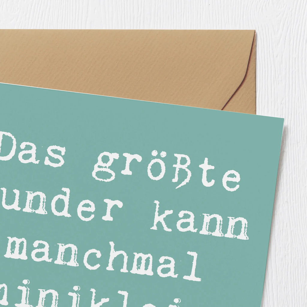 Deluxe Card Saying Das größte Wunder kann manchmal miniklein sein... weihnachtskarte, Dankeskarte, Grußkarte, Karte, Glückwunschkarte, Hochwertige Klappkarte, sprüche karten, Geschenkkarte, Einladungskarte, Geburtstagskarte, Gutscheinkarte, Hochwertige Grußkarte, Hochzeitskarte, abschiedskarte, quadratische karte, Klappkarte, lustige karten, geburtskarte, dekoration, sprüche, zitate, spruch kollektion, inspiration, motivation, lebensweisheiten, geschenkideen, wanddeko, wohnaccessoires, sprüche sammlung, schöne sprüche, glück, liebe, freude, lächeln, alltag verschönern, nachhaltige geschenke, kreativ, einzigartig, shopify, mr and mrs panda