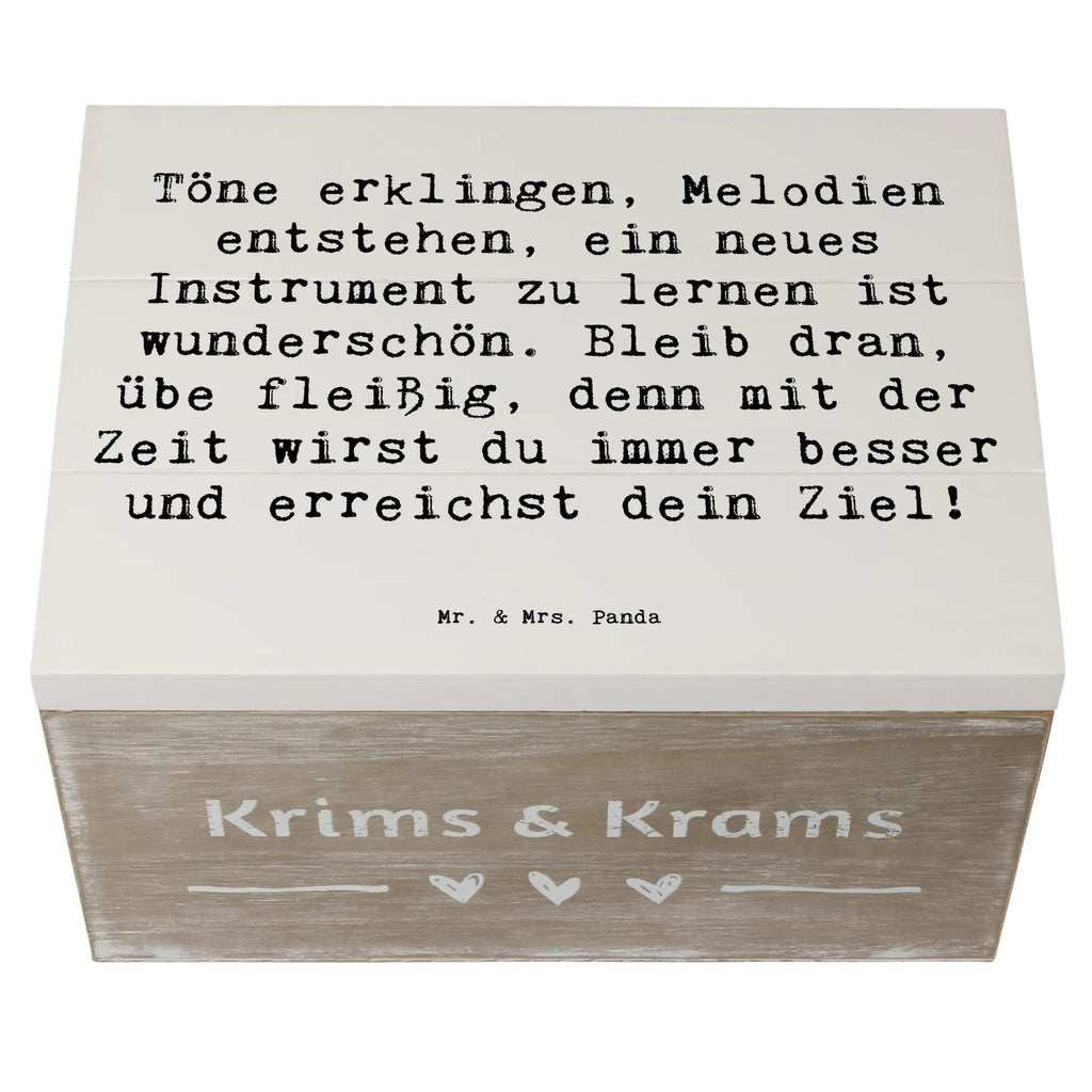 Wooden chest Saying Töne erklingen, Melodien entstehen, ein neues Instrument zu lernen ist wunderschön. Bleib dran, übe fleißig, denn mit der Zeit wirst du immer besser und erreichst dein Ziel! Aufbewahrungsbox, XXL, Kiste, Holzkiste, Truhe, Geschenkdose, Schatzkiste, Schatulle, Geschenkbox, Dekokiste, Erinnerungsbox, Erinnerungskiste