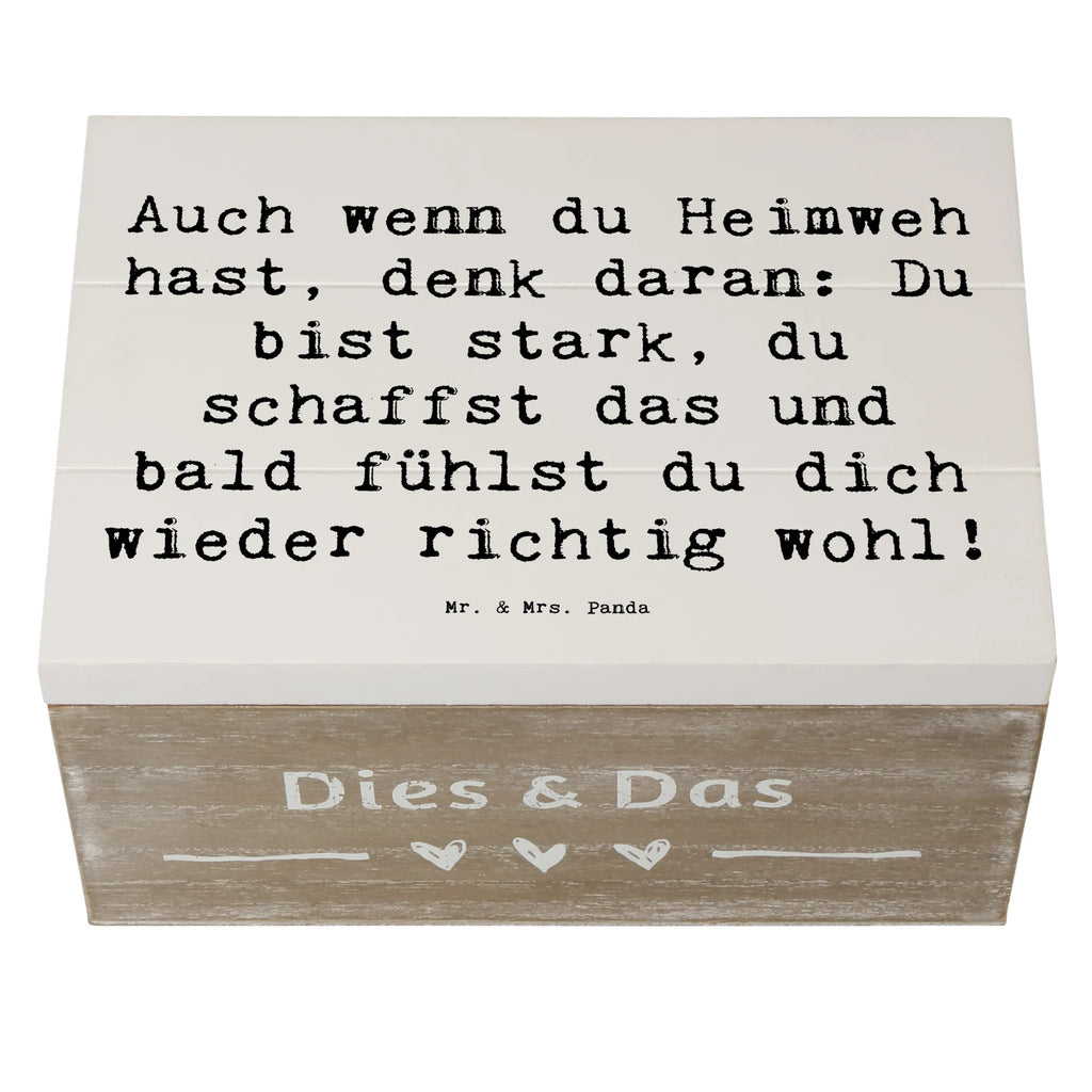 Holzkiste Spruch Heimweh überwinden Dekokiste, Geschenkbox, Aufbewahrungsbox, Erinnerungskiste, Schatzkiste, Holzkiste, Geschenkdose, Schatulle, Erinnerungsbox, Kiste, Truhe, XXL, sprüche, zitate, spruch kollektion, inspiration, motivation, lebensweisheiten, geschenkideen, wanddeko, wohnaccessoires, sprüche sammlung, schöne sprüche, glück, liebe, freude, lächeln, alltag verschönern, nachhaltige geschenke, dekoration, kreativ, einzigartig, shopify, mr and mrs panda