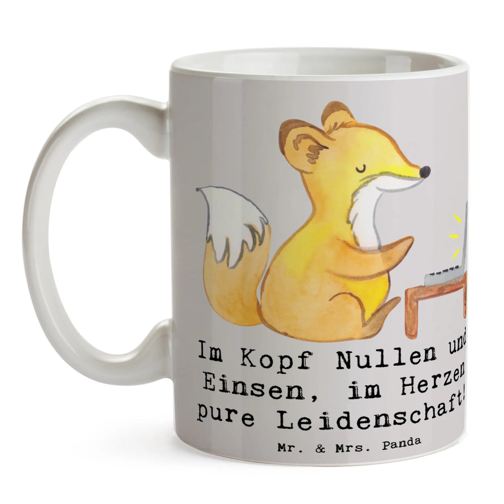 Mug Im Kopf Nullen und Einsen, im Herzen pure Leidenschaft! Bürotasse, Geschenktasse, Tasse mit Motiven, Keramiktasse, Teetasse, Tasse, Kaffeetasse, Tasse mit Zitaten, Porzellantasse, Beruf, Ausbildung, Jubiläum, Abschied, Rente, Kollege, Kollegin, Geschenk, Schenken, Arbeitskollege, Mitarbeiter, Firma, Danke, Dankeschön