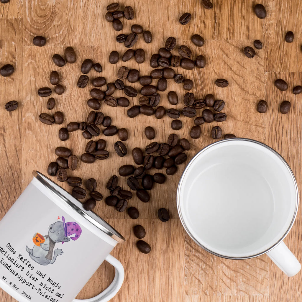 Enamel camping mug Ohne Kaffee und Magie funktioniert hier nicht mal das Kundensupport-Telefon! reisetasse, Teetasse, Kaffeetasse, Becher, Reisebecher, blechbecher, Trinkbecher, Pott, Emailletasse, Teebecher, wandertasse, Metalltasse, Campingtasse, Campingbecher, Kaffeebecher, Tasse, Blechtasse, Emaille Tasse, Emaille Becher, emaillebecher, wanderbecher, Tasse Emaille, metallbecher, becher emaille, Geschenk, Schenken, Jubiläum, Danke, Dankeschön, Beruf, Ausbildung, Abschied, Rente, Kollege, Kollegin, Arbeitskollege, Mitarbeiter, Firma