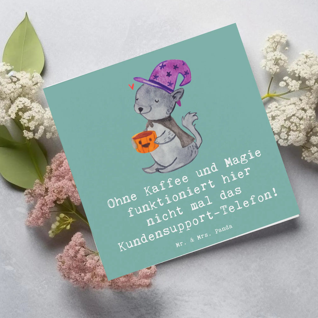 Deluxe Card Ohne Kaffee und Magie funktioniert hier nicht mal das Kundensupport-Telefon! Klappkarte, Glückwunschkarte, Einladungskarte, Karte, Grußkarte, Hochzeitskarte, Hochwertige Klappkarte, Hochwertige Grußkarte, Geburtstagskarte, Beruf, Ausbildung, Jubiläum, Abschied, Rente, Kollege, Kollegin, Geschenk, Schenken, Arbeitskollege, Mitarbeiter, Firma, Danke, Dankeschön