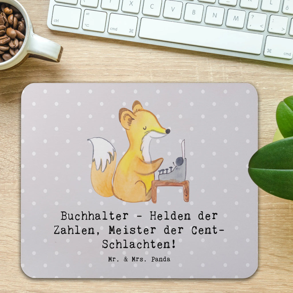Mouse mat Buchhalter - Helden der Zahlen, Meister der Cent-Schlachten! Mausunterlage, Mousepad, Mauspad Büro, Computer zubehör, Einzigartiges Mauspad, Designer Mauspad, Büroausstattung, PC Zubehör, Mauspad, Arbeitszimmer, Beruf, Ausbildung, Jubiläum, Abschied, Rente, Kollege, Kollegin, Geschenk, Schenken, Arbeitskollege, Mitarbeiter, Firma, Danke, Dankeschön