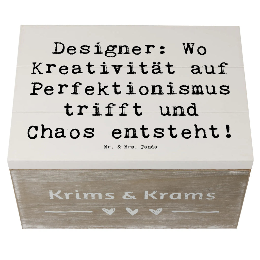 Wooden chest Saying Designer: Wo Kreativität auf Perfektionismus trifft und Chaos entsteht! Truhe, Geschenkbox, Geschenkdose, Erinnerungsbox, XXL, Schatulle, Aufbewahrungsbox, Erinnerungskiste, Schatzkiste, Dekokiste, Kiste, Holzkiste, Beruf, Ausbildung, Jubiläum, Abschied, Rente, Kollege, Kollegin, Geschenk, Schenken, Arbeitskollege, Mitarbeiter, Firma, Danke, Dankeschön