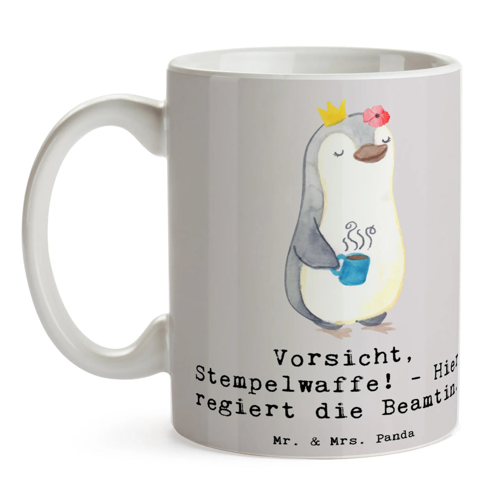 Tasse Beamtin Stempelwaffe Porzellantasse, Tasse mit Motiven, Teetasse, Keramiktasse, Tasse mit Zitaten, Tasse, Geschenktasse, Kaffeetasse, Bürotasse, Beruf, Ausbildung, Jubiläum, Abschied, Rente, Kollege, Kollegin, Geschenk, Schenken, Arbeitskollege, Mitarbeiter, Firma, Danke, Dankeschön