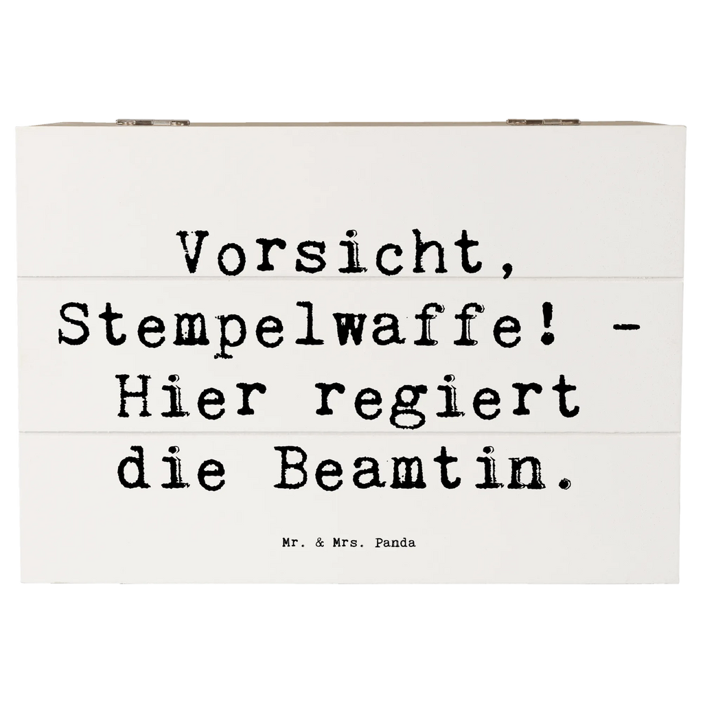 Holzkiste Spruch Beamtin Stempelwaffe Truhe, Dekokiste, Kiste, Erinnerungskiste, Erinnerungsbox, Geschenkbox, Aufbewahrungsbox, Holzkiste, Schatulle, Schatzkiste, XXL, Geschenkdose, Beruf, Ausbildung, Jubiläum, Abschied, Rente, Kollege, Kollegin, Geschenk, Schenken, Arbeitskollege, Mitarbeiter, Firma, Danke, Dankeschön