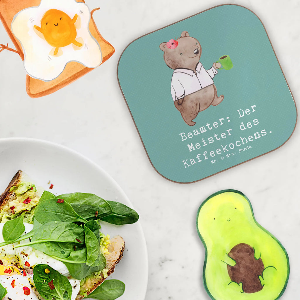 Square coaster Beamter: Der Meister des Kaffeekochens. Untersetzer Design, Glasuntersetzer, Bierdeckel, Untersetzer Gläser, Untersetzer für Gläser, Korkuntersetzer, Getränkeuntersetzer, Untersetzer, Untersetzer Holz, Untersetzer aus Holz, Tassen Untersetzer, Holzuntersetzer, Beruf, Ausbildung, Jubiläum, Abschied, Rente, Kollege, Kollegin, Geschenk, Schenken, Arbeitskollege, Mitarbeiter, Firma, Danke, Dankeschön