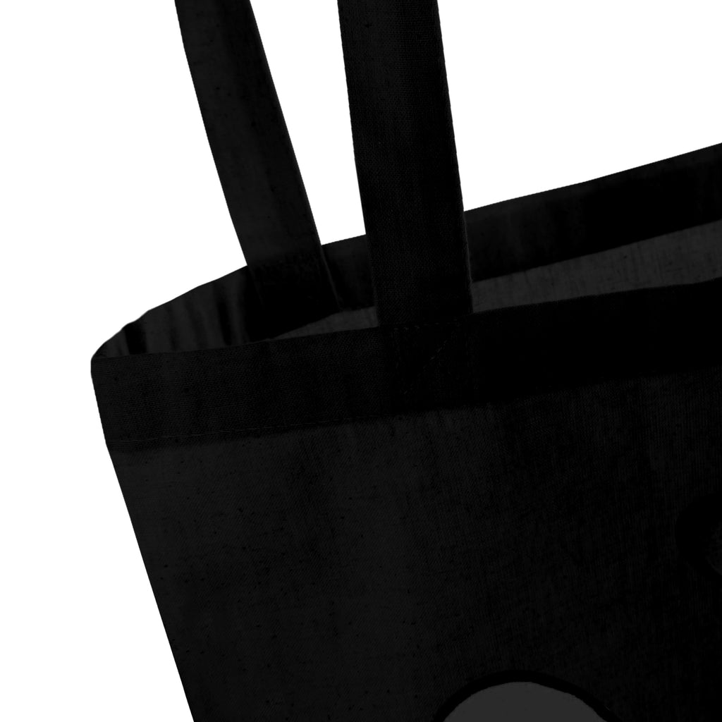Tote bag Fußballtrainer: Wer braucht schon Taktik, wenn man laut genug schreien kann? stofftasche baumwolle, totebag, Tote Bag, Laptoptasche, tragbeutel, Büchertasche, textiltasche, Henkeltasche, Schultertasche, canvas tasche, Stofftasche, Baumwolltasche, baumwoll shopper, Tasche, Beutel, Stoffbeutel, Umhängetasche, Alltagstasche, festivaltasche, schultertasche baumwolle, festival tasche, freizeitbeutel, Freizeittasche, beutel baumwolle, stoff shopper, Shopping Tasche, schulterbeutel, Tüte, Baumwoll-Shopper, henkeltasche baumwolle, einkaufsshopper, Uni Tasche, Jutetasche, Jutebeutel, studententasche, Baumwollbeutel, Schulbeutel, Tragetasche, umhängebeutel, Strandtasche, umhängetasche baumwolle, universaltasche, Shopper, Schultasche, Baumwoll-Tragetasche, tragetasche baumwolle, tasche baumwolle, dokumententasche, Einkaufsbeutel, campus tasche, textilbeutel, Unitasche, Einkaufstasche, Einkaufstüte, Stoff-Tragetasche, einkaufstasche baumwolle, Beruf, Danke, Schenken, Kollegin, Arbeitskollege, Jubiläum, Mitarbeiter, Firma, Rente, Dankeschön, Kollege, Ausbildung, Geschenk, Abschied