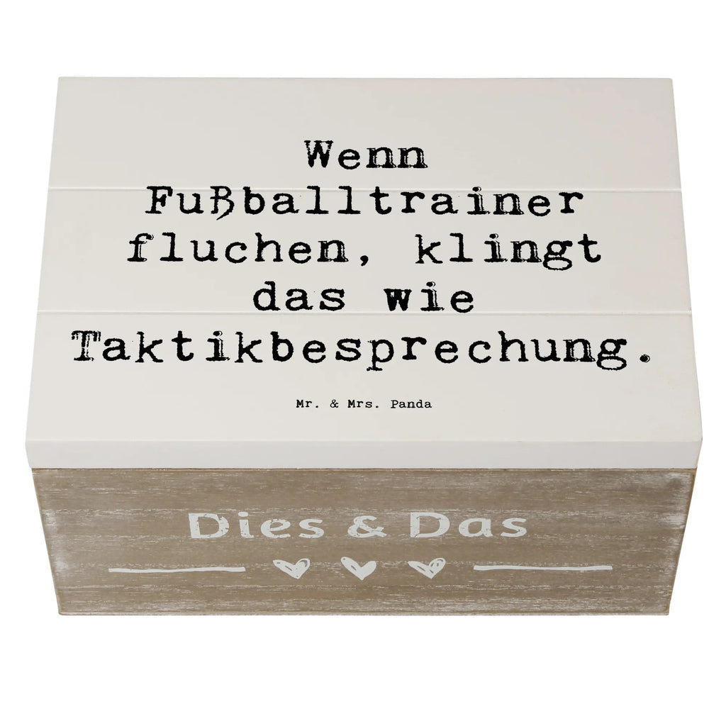 Wooden chest Saying Wenn Fußballtrainer fluchen, klingt das wie Taktikbesprechung. Erinnerungskiste, XXL, Geschenkbox, Geschenkdose, Kiste, Dekokiste, Erinnerungsbox, Truhe, Holzkiste, Schatulle, Schatzkiste, Aufbewahrungsbox, Beruf, Ausbildung, Jubiläum, Abschied, Rente, Kollege, Kollegin, Geschenk, Schenken, Arbeitskollege, Mitarbeiter, Firma, Danke, Dankeschön