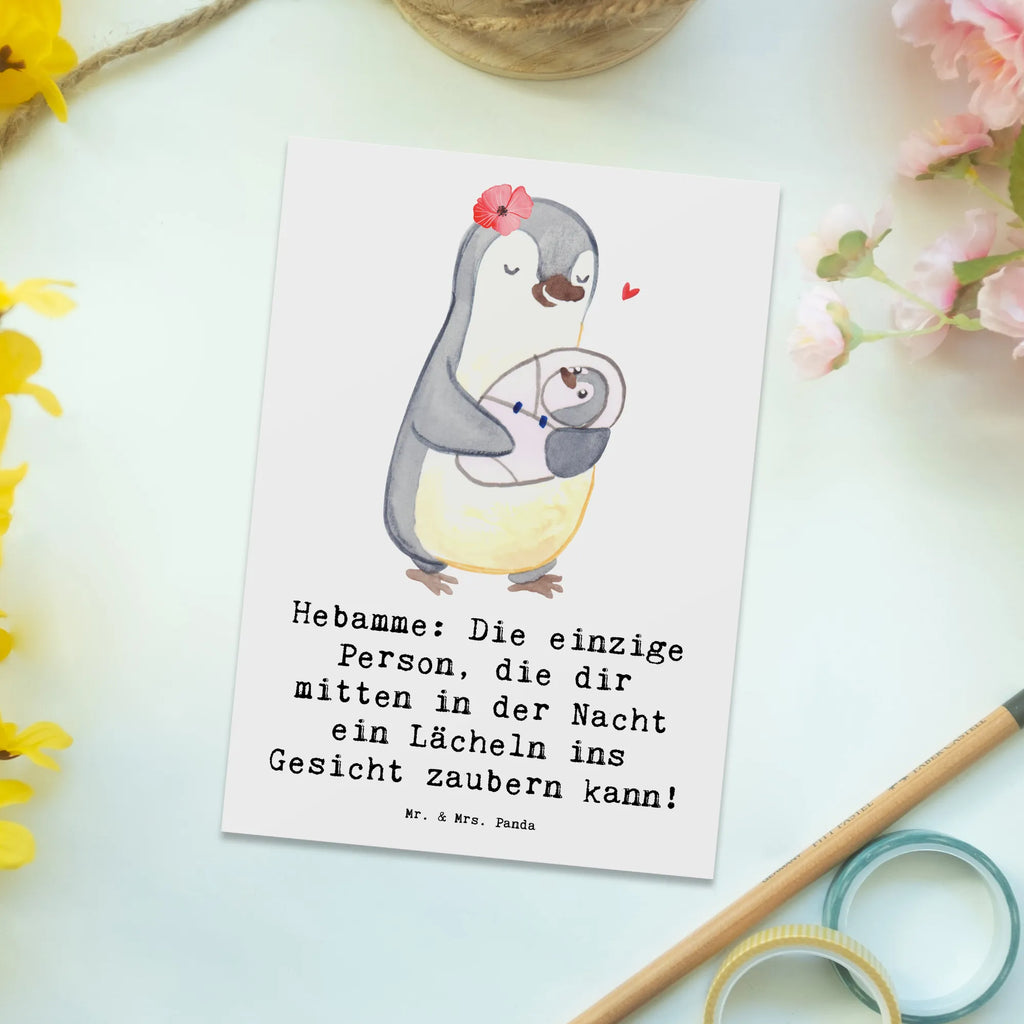 Postcard Hebamme: Die einzige Person, die dir mitten in der Nacht ein Lächeln ins Gesicht zaubern kann! Grußkarte, Dankeskarte, Karte, Ansichtskarte, Ansichtskarten, Postkarte, Einladungskarten Geburtstag, Einladung Geburtstag, Einladung, Geburtstagskarte, Einladungskarte, Geschenkkarte, Beruf, Ausbildung, Jubiläum, Abschied, Rente, Kollege, Kollegin, Geschenk, Schenken, Arbeitskollege, Mitarbeiter, Firma, Danke, Dankeschön