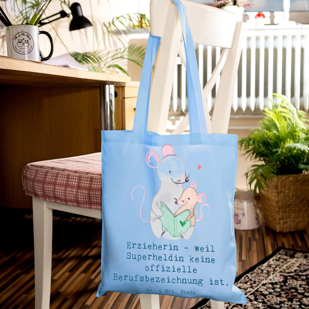 Tote bag Erzieherin - weil Superheldin keine offizielle Berufsbezeichnung ist. einkaufstasche baumwolle, tragetasche baumwolle, Stoff-Tragetasche, canvas tasche, Schultasche, Jutetasche, beutel baumwolle, Schultertasche, festival tasche, Stofftasche, einkaufsshopper, Laptoptasche, Stoffbeutel, umhängetasche baumwolle, Unitasche, Baumwoll-Tragetasche, textiltasche, Baumwollbeutel, universaltasche, tragbeutel, baumwoll shopper, Beutel, Uni Tasche, Tasche, Alltagstasche, Umhängetasche, Einkaufstasche, Freizeittasche, dokumententasche, campus tasche, totebag, stofftasche baumwolle, Henkeltasche, freizeitbeutel, Tragetasche, Strandtasche, schultertasche baumwolle, umhängebeutel, Shopper, Shopping Tasche, Baumwoll-Shopper, Jutebeutel, Schulbeutel, studententasche, festivaltasche, Tote Bag, henkeltasche baumwolle, tasche baumwolle, stoff shopper, Baumwolltasche, Tüte, Büchertasche, Einkaufstüte, schulterbeutel, textilbeutel, Einkaufsbeutel, Abschied, Jubiläum, Geschenk, Ausbildung, Kollege, Rente, Firma, Mitarbeiter, Arbeitskollege, Kollegin, Schenken, Danke, Dankeschön, Beruf