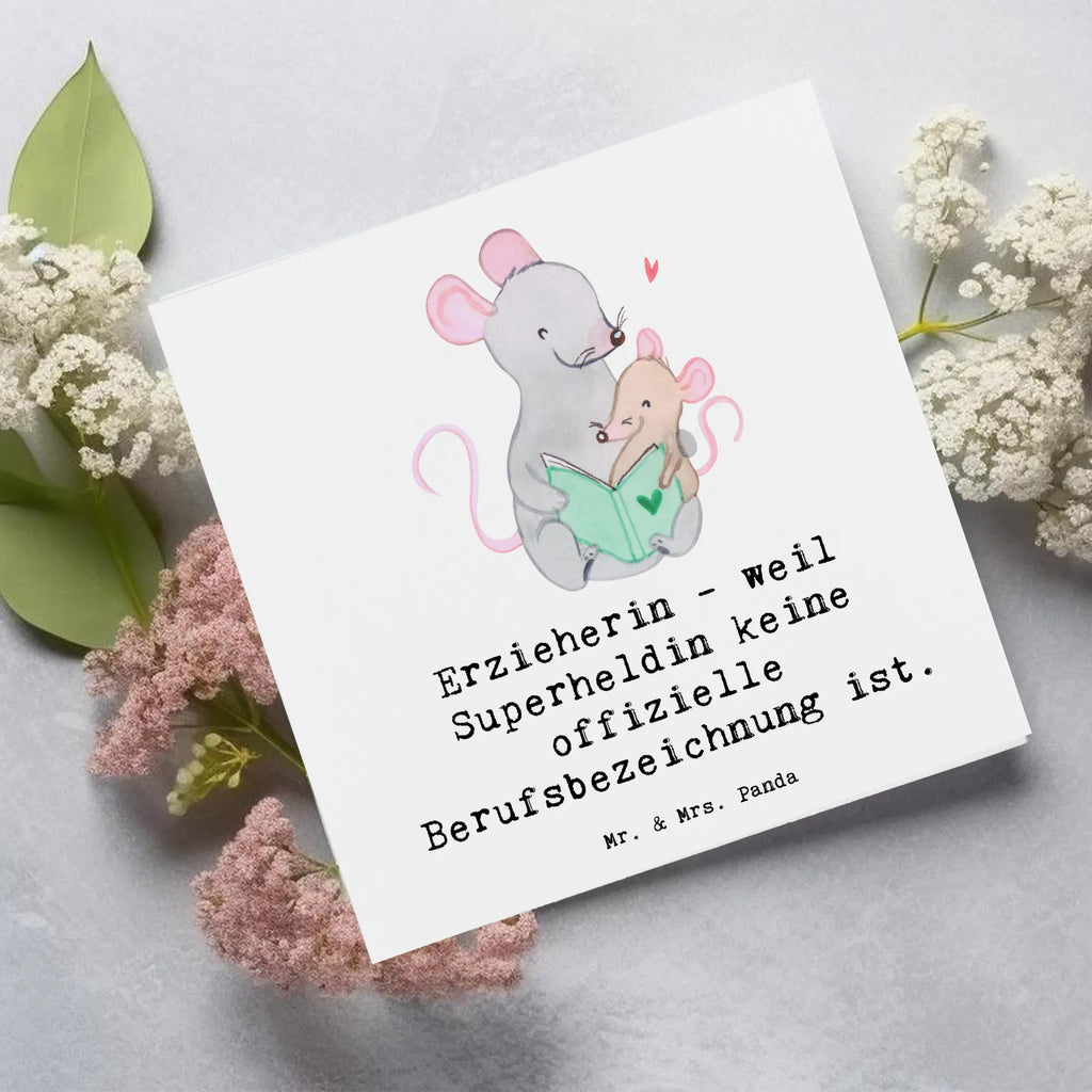 Deluxe Card Erzieherin - weil Superheldin keine offizielle Berufsbezeichnung ist. Glückwunschkarte, Hochzeitskarte, Karte, Geburtstagskarte, Einladungskarte, Hochwertige Klappkarte, Klappkarte, Grußkarte, Hochwertige Grußkarte, Beruf, Ausbildung, Jubiläum, Abschied, Rente, Kollege, Kollegin, Geschenk, Schenken, Arbeitskollege, Mitarbeiter, Firma, Danke, Dankeschön
