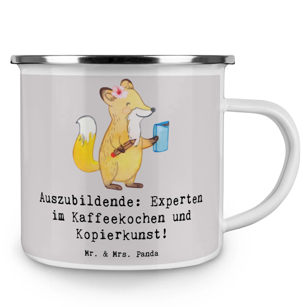Camping Emaille Tasse Auszubildende Kaffeekünstler Outdoor Tasse, Outdoor Becher, Camping Tassen, Emaille Becher, Emaille Campingbecher, Emaille Trinkbecher, Blechtasse, Emailletasse, Edelstahl Trinkbecher, Trinkbecher, Emaille Becher Camping, Camping Becher, Blechtassen, Metall Tasse, Camping Tassen Emaille, Metalltasse, Emaille Tasse, Tasse Emaille, Campingtasse, Emaille Tasse Camping, Campingbecher, Metalltasse für Camping, Camping Becher Edelstahl, Camping Tasse Metall, Kaffee Blechtasse, Blechtasse Outdoor, Campingtassen, Emaille Tassen, Camping Tasse Emaille, Tasse Camping, Beruf, Ausbildung, Jubiläum, Abschied, Rente, Kollege, Kollegin, Geschenk, Schenken, Arbeitskollege, Mitarbeiter, Firma, Danke, Dankeschön