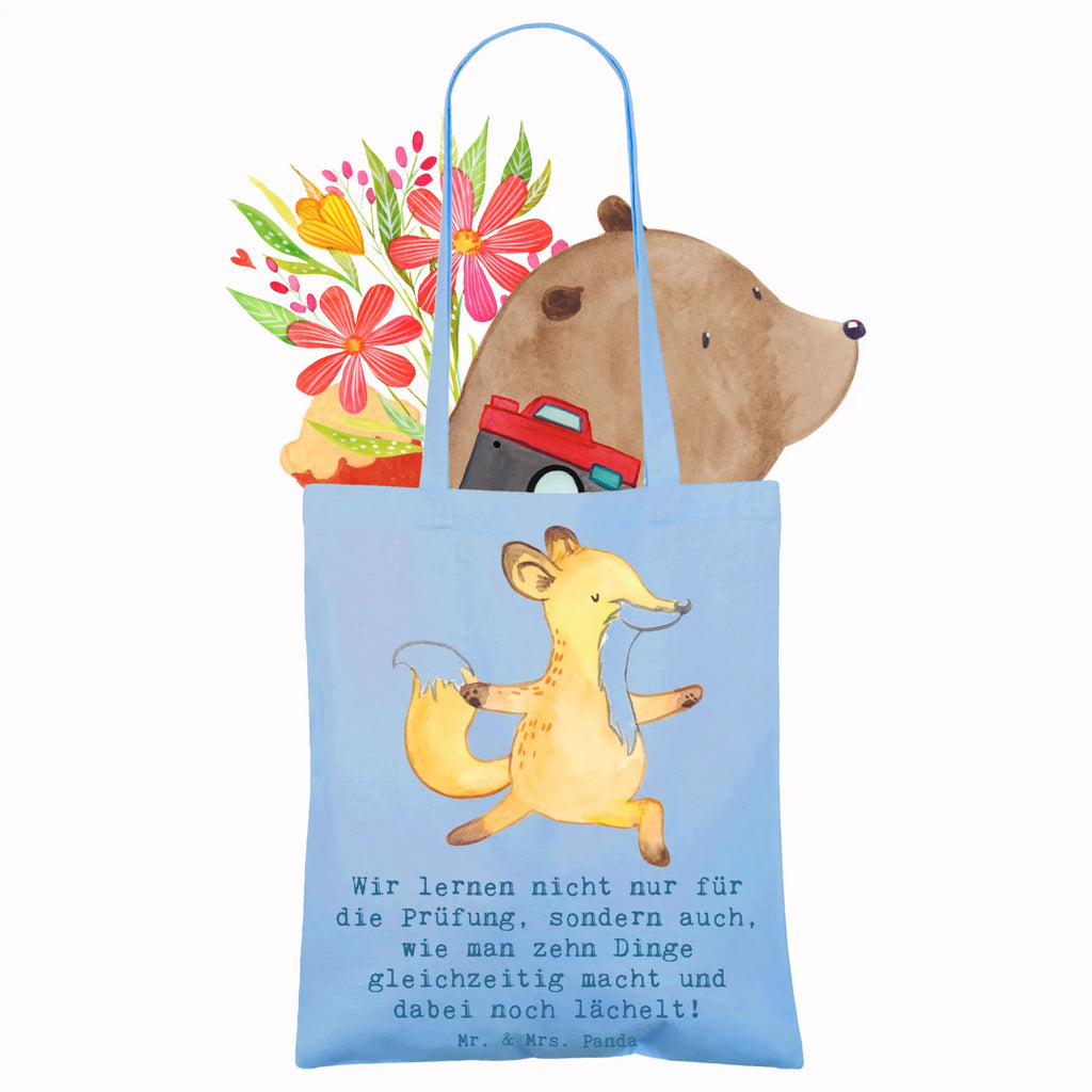 Tote bag Wir lernen nicht nur für die Prüfung, sondern auch, wie man zehn Dinge gleichzeitig macht und dabei noch lächelt! Umhängetasche, Tragetasche, Jutetasche, Strandtasche, Tasche, Einkaufstüte, Beuteltasche, Stoffbeutel, Stofftasche, Beutel, Schultertasche, Jutebeutel, Badetasche, Einkaufstasche, Shopper, Laptoptasche, Beruf, Ausbildung, Jubiläum, Abschied, Rente, Kollege, Kollegin, Geschenk, Schenken, Arbeitskollege, Mitarbeiter, Firma, Danke, Dankeschön