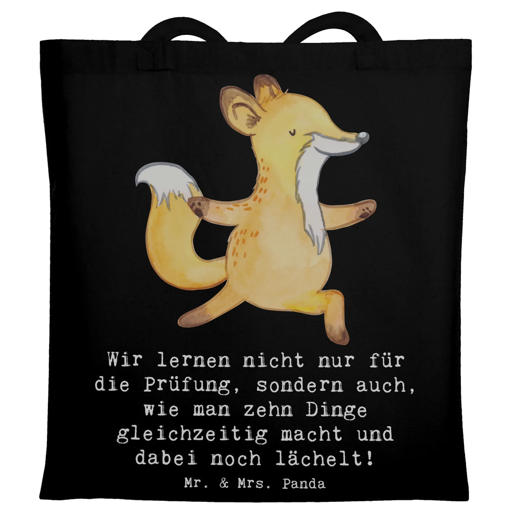 Tote bag Wir lernen nicht nur für die Prüfung, sondern auch, wie man zehn Dinge gleichzeitig macht und dabei noch lächelt! Umhängetasche, Tragetasche, Jutetasche, Strandtasche, Tasche, Einkaufstüte, Beuteltasche, Stoffbeutel, Stofftasche, Beutel, Schultertasche, Jutebeutel, Badetasche, Einkaufstasche, Shopper, Laptoptasche, Beruf, Ausbildung, Jubiläum, Abschied, Rente, Kollege, Kollegin, Geschenk, Schenken, Arbeitskollege, Mitarbeiter, Firma, Danke, Dankeschön