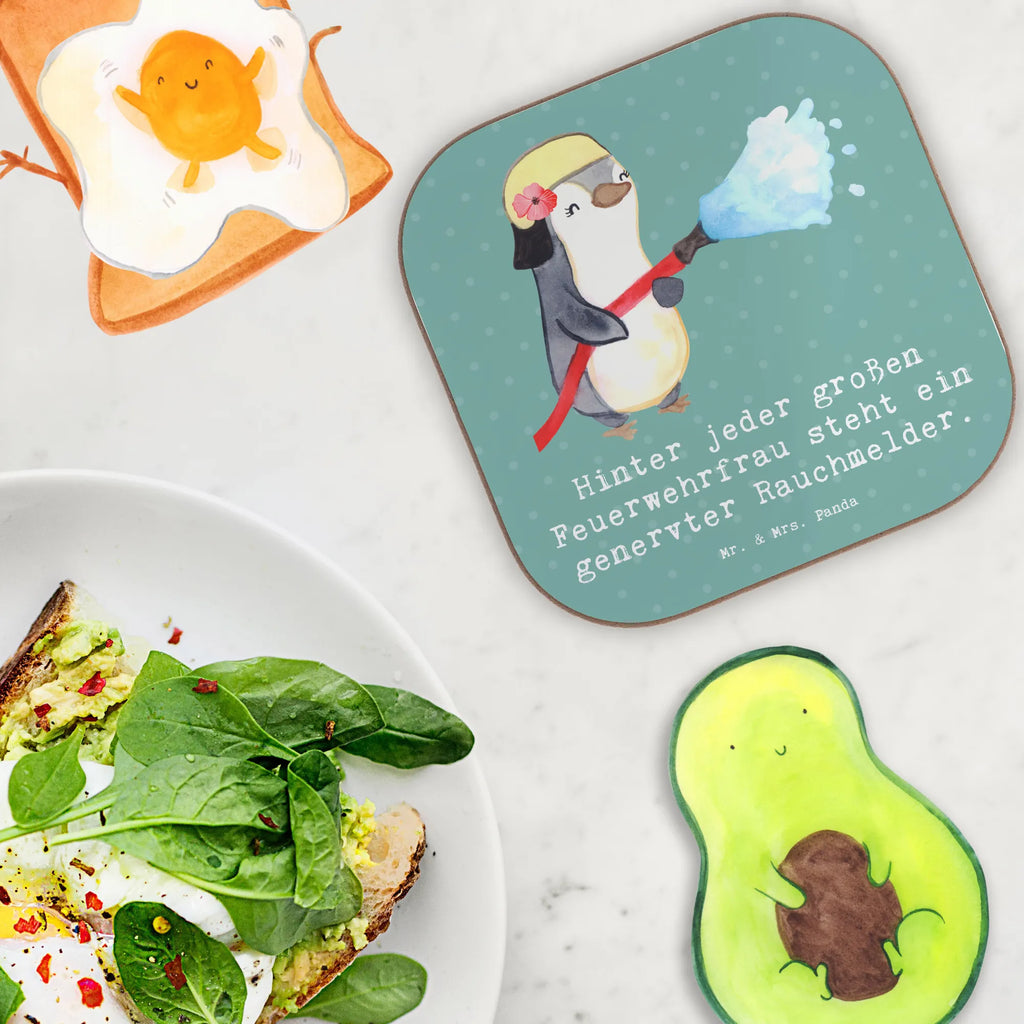 Square coaster Hinter jeder großen Feuerwehrfrau steht ein genervter Rauchmelder. Glasuntersetzer, Untersetzer, Korkuntersetzer, Untersetzer Gläser, Untersetzer für Gläser, Getränkeuntersetzer, Tassen Untersetzer, Holzuntersetzer, Bierdeckel, Untersetzer aus Holz, Untersetzer Holz, Untersetzer Design, Beruf, Ausbildung, Jubiläum, Abschied, Rente, Kollege, Kollegin, Geschenk, Schenken, Arbeitskollege, Mitarbeiter, Firma, Danke, Dankeschön