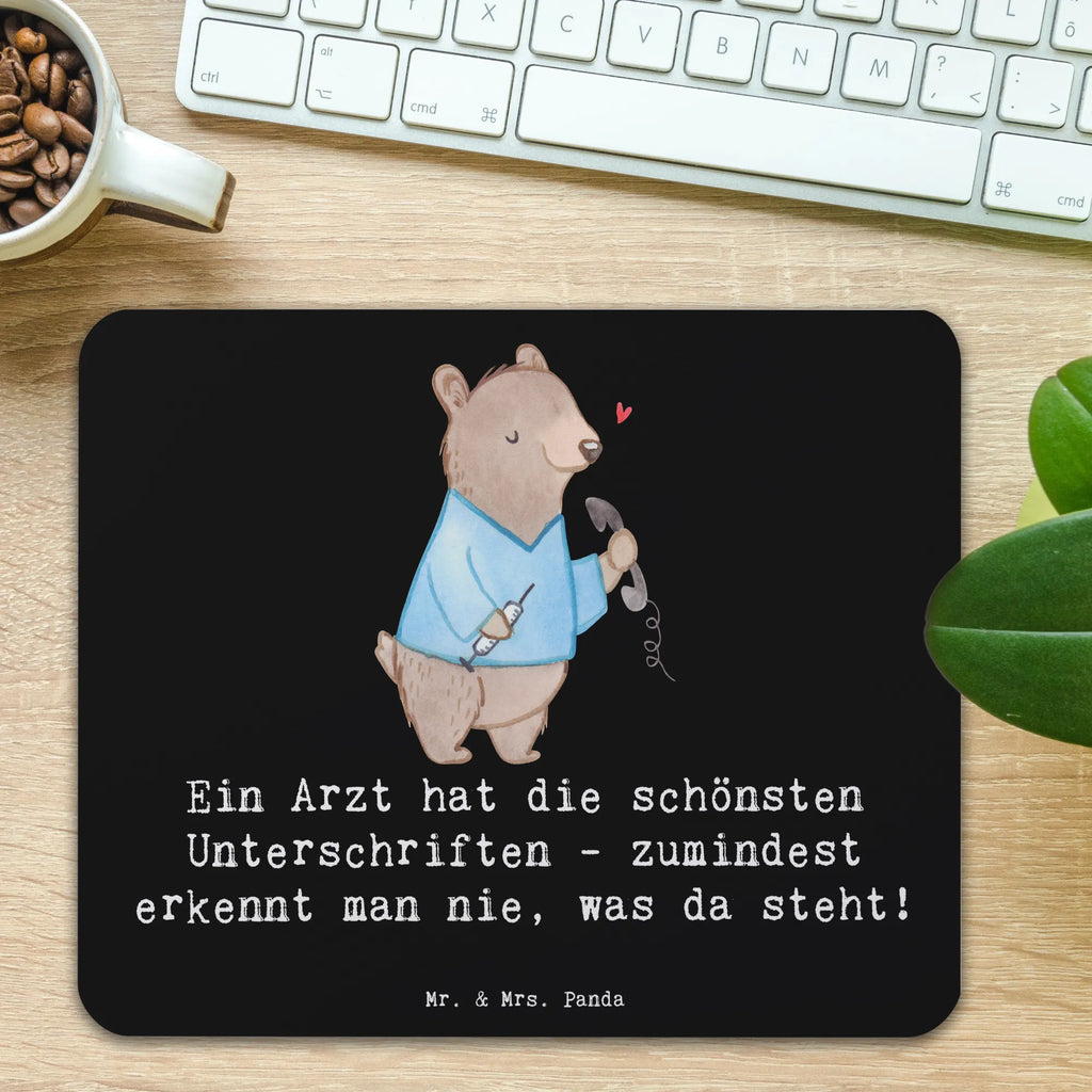 Mouse mat Ein Arzt hat die schönsten Unterschriften - zumindest erkennt man nie, was da steht! PC Zubehör, Arbeitszimmer, Mausunterlage, Computer zubehör, Einzigartiges Mauspad, Mousepad, Mauspad, Mauspad Büro, Designer Mauspad, Büroausstattung, Beruf, Ausbildung, Jubiläum, Abschied, Rente, Kollege, Kollegin, Geschenk, Schenken, Arbeitskollege, Mitarbeiter, Firma, Danke, Dankeschön