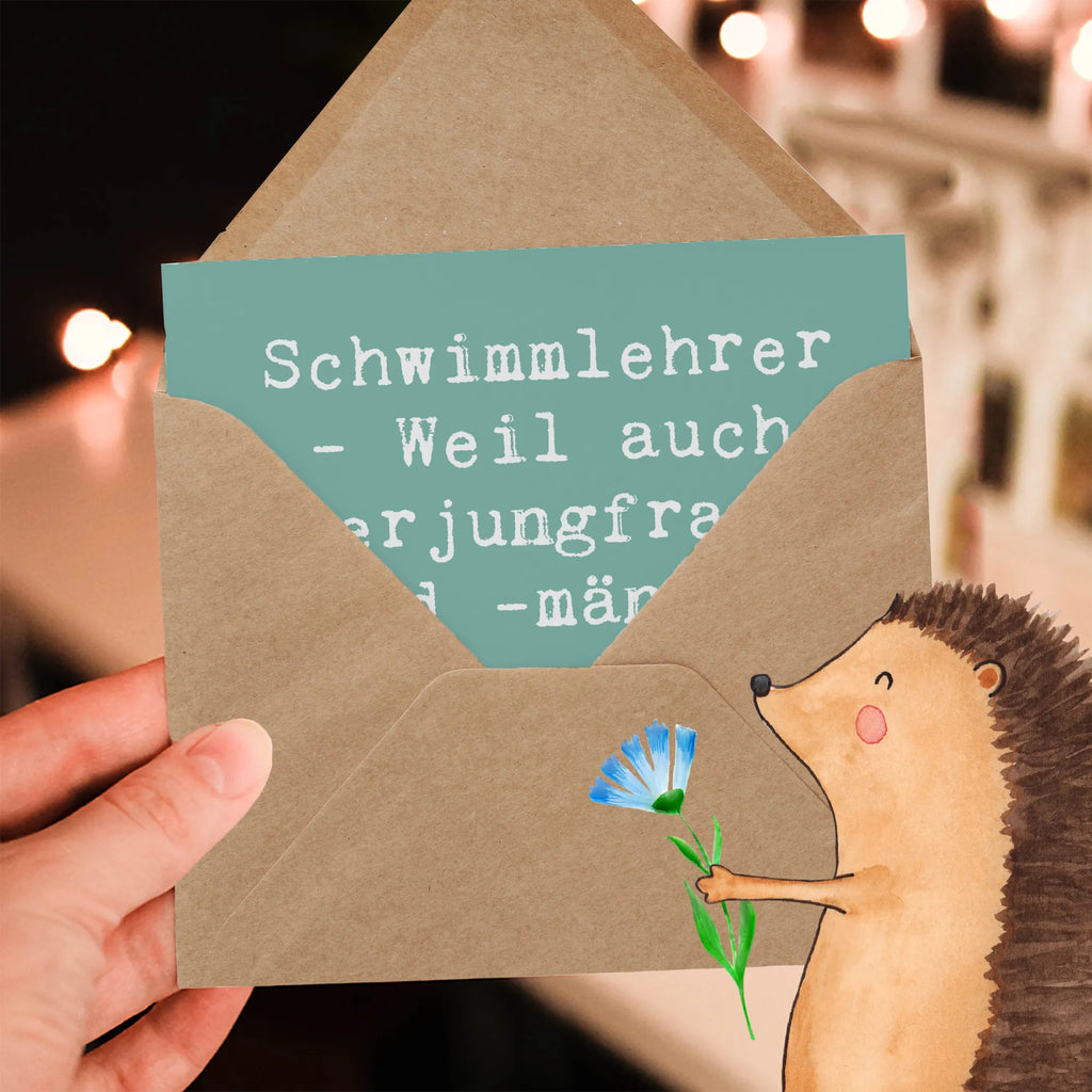 Deluxe Karte Spruch Schwimmlehrer Anfang Karte, Hochzeitskarte, Einladungskarte, Grußkarte, Glückwunschkarte, Klappkarte, Geburtstagskarte, Hochwertige Klappkarte, Hochwertige Grußkarte, Beruf, Ausbildung, Jubiläum, Abschied, Rente, Kollege, Kollegin, Geschenk, Schenken, Arbeitskollege, Mitarbeiter, Firma, Danke, Dankeschön