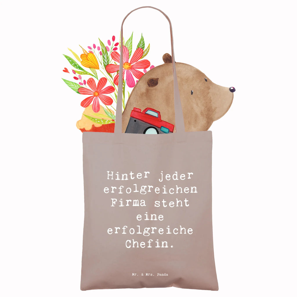 Tragetasche Spruch Hinter jeder erfolgreichen Firma steht eine erfolgreiche Chefin. Umhängetasche, Jutebeutel, Tragetasche, Einkaufstüte, Tasche, Einkaufstasche, Shopper, Stoffbeutel, Beutel, Beuteltasche, Schultertasche, Strandtasche, Stofftasche, Badetasche, Jutetasche, Laptoptasche, Beruf, Ausbildung, Jubiläum, Abschied, Rente, Kollege, Kollegin, Geschenk, Schenken, Arbeitskollege, Mitarbeiter, Firma, Danke, Dankeschön