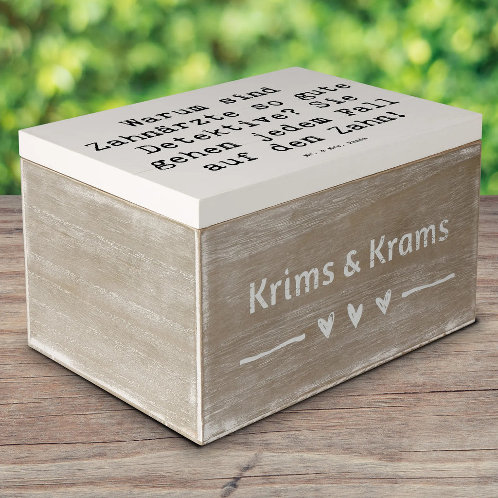 Wooden chest Saying Warum sind Zahnärzte so gute Detektive? Sie gehen jedem Fall auf den Zahn! XXL, Geschenkbox, Truhe, Kiste, Holzkiste, Dekokiste, Geschenkdose, Schatulle, Erinnerungsbox, Aufbewahrungsbox, Erinnerungskiste, Schatzkiste, Beruf, Ausbildung, Jubiläum, Abschied, Rente, Kollege, Kollegin, Geschenk, Schenken, Arbeitskollege, Mitarbeiter, Firma, Danke, Dankeschön