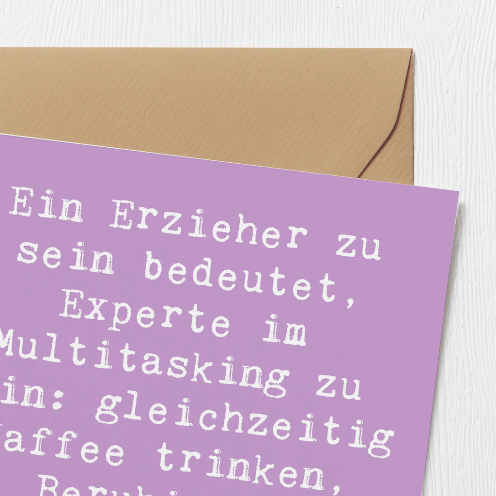 Deluxe Card Saying Ein Erzieher zu sein bedeutet, Experte im Multitasking zu sein: gleichzeitig Kaffee trinken, Beruhigen, Aufräumen und Lächeln! Hochwertige Grußkarte, Grußkarte, Glückwunschkarte, Geburtstagskarte, Karte, Hochzeitskarte, Hochwertige Klappkarte, Einladungskarte, Klappkarte, Beruf, Ausbildung, Jubiläum, Abschied, Rente, Kollege, Kollegin, Geschenk, Schenken, Arbeitskollege, Mitarbeiter, Firma, Danke, Dankeschön