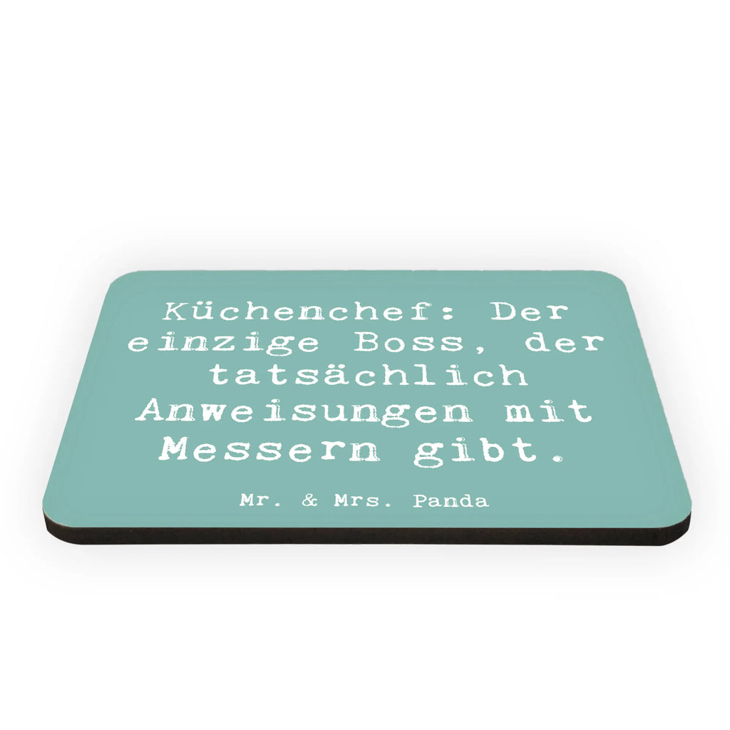 Magnet Saying Küchenchef: Der einzige Boss, der tatsächlich Anweisungen mit Messern gibt. Pinnwandmagnet, Motivmagnete, Kühlschrankmagnet, Kühlschrank Dekoration, Dekomagnet, Whiteboard Magnet, Souvenir Magnet, Notiz Magnet, Beruf, Ausbildung, Jubiläum, Abschied, Rente, Kollege, Kollegin, Geschenk, Schenken, Arbeitskollege, Mitarbeiter, Firma, Danke, Dankeschön