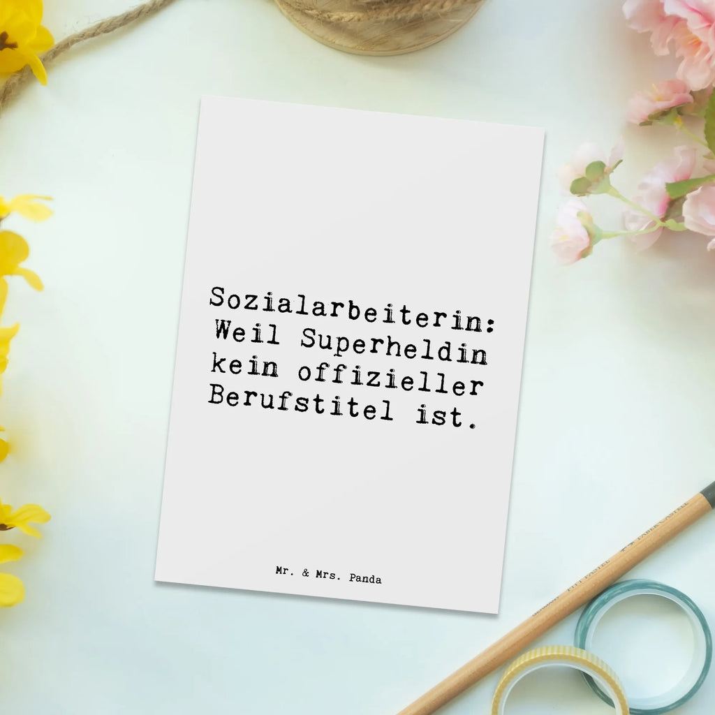 Postkarte Spruch Sozialarbeiterin Heldin Einladung Geburtstag, Ansichtskarten, Einladungskarte, Einladung, Ansichtskarte, Karte, Postkarte, Geschenkkarte, Grußkarte, Einladungskarten Geburtstag, Dankeskarte, Geburtstagskarte, Beruf, Ausbildung, Jubiläum, Abschied, Rente, Kollege, Kollegin, Geschenk, Schenken, Arbeitskollege, Mitarbeiter, Firma, Danke, Dankeschön