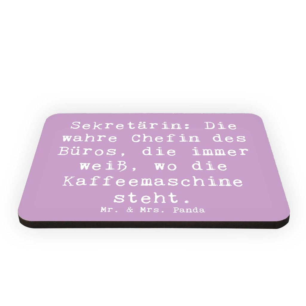 Magnet Saying Sekretärin: Die wahre Chefin des Büros, die immer weiß, wo die Kaffeemaschine steht. Whiteboard Magnet, Souvenir Magnet, Kühlschrank Dekoration, Notiz Magnet, Kühlschrankmagnet, Motivmagnete, Dekomagnet, Pinnwandmagnet, Beruf, Ausbildung, Jubiläum, Abschied, Rente, Kollege, Kollegin, Geschenk, Schenken, Arbeitskollege, Mitarbeiter, Firma, Danke, Dankeschön