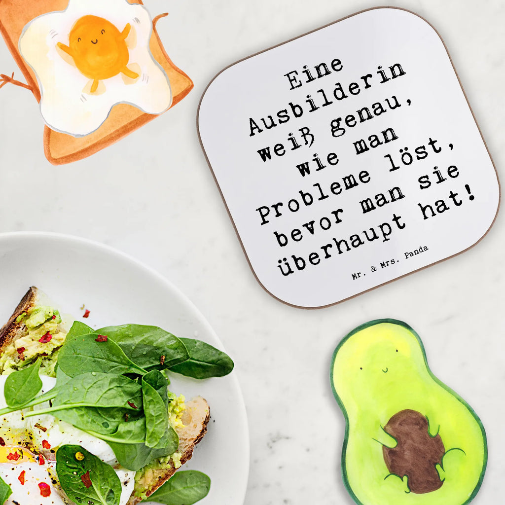 Untersetzer Spruch Eine Ausbilderin weiß genau, wie man Probleme löst, bevor man sie überhaupt hat! Untersetzer, Untersetzer Holz, Glasuntersetzer, Untersetzer Gläser, Korkuntersetzer, Untersetzer aus Holz, Untersetzer Design, Untersetzer für Gläser, Getränkeuntersetzer, Bierdeckel, Tassen Untersetzer, Holzuntersetzer, Beruf, Ausbildung, Jubiläum, Abschied, Rente, Kollege, Kollegin, Geschenk, Schenken, Arbeitskollege, Mitarbeiter, Firma, Danke, Dankeschön