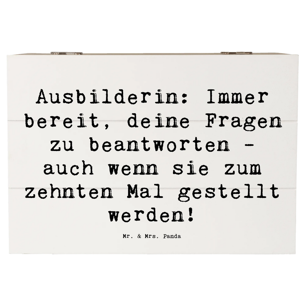 Wooden chest Saying Ausbilderin: Immer bereit, deine Fragen zu beantworten - auch wenn sie zum zehnten Mal gestellt werden! Schatulle, aufbewahrungstruhe, Holzkisten, Holz Aufbewahrungsbox, holzkästchen, Holzkiste mit Deckel, Holztruhe, Aufbewahrungsbox aus Holz, box holz, holzschatulle, Aufbewahrungsbox, Box aus Holz, holzschachtel, Holzbox mit Deckel, Holzbox, Holzboxen, truhe holz, Holzkiste, aufbewahrungskiste mit deckel, aufbewahrungsboxen, Aufbewahrungskiste, Aufbewahrungsbox Holz, aufbewahrungskisten, holztruhen, kiste holz, Geschenk, Danke, Dankeschön, Schenken, Beruf, Ausbildung, Abschied, Rente, Kollege, Kollegin, Arbeitskollege, Mitarbeiter, Jubiläum, Firma