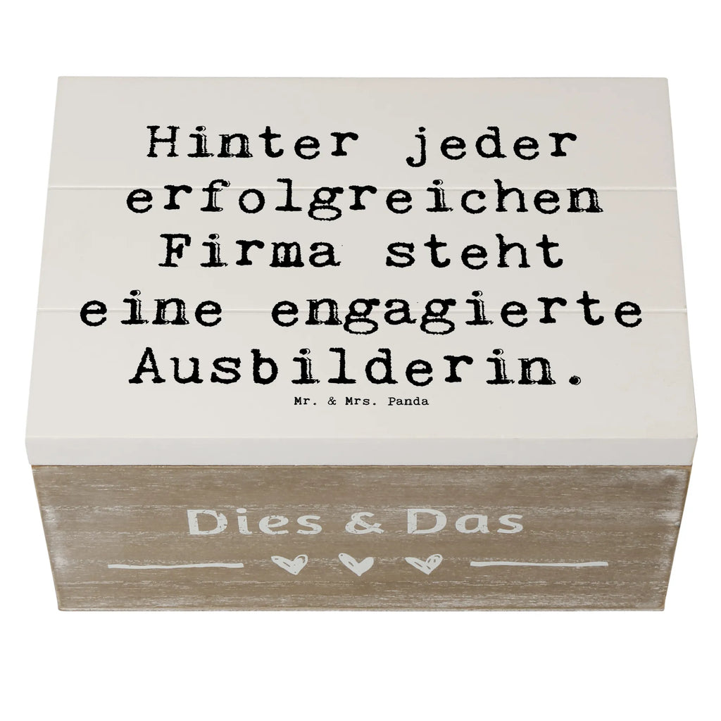 Wooden chest Saying Hinter jeder erfolgreichen Firma steht eine engagierte Ausbilderin. Truhe, Dekokiste, Erinnerungsbox, Erinnerungskiste, XXL, Aufbewahrungsbox, Geschenkbox, Holzkiste, Kiste, Schatzkiste, Geschenkdose, Schatulle, Beruf, Ausbildung, Jubiläum, Abschied, Rente, Kollege, Kollegin, Geschenk, Schenken, Arbeitskollege, Mitarbeiter, Firma, Danke, Dankeschön