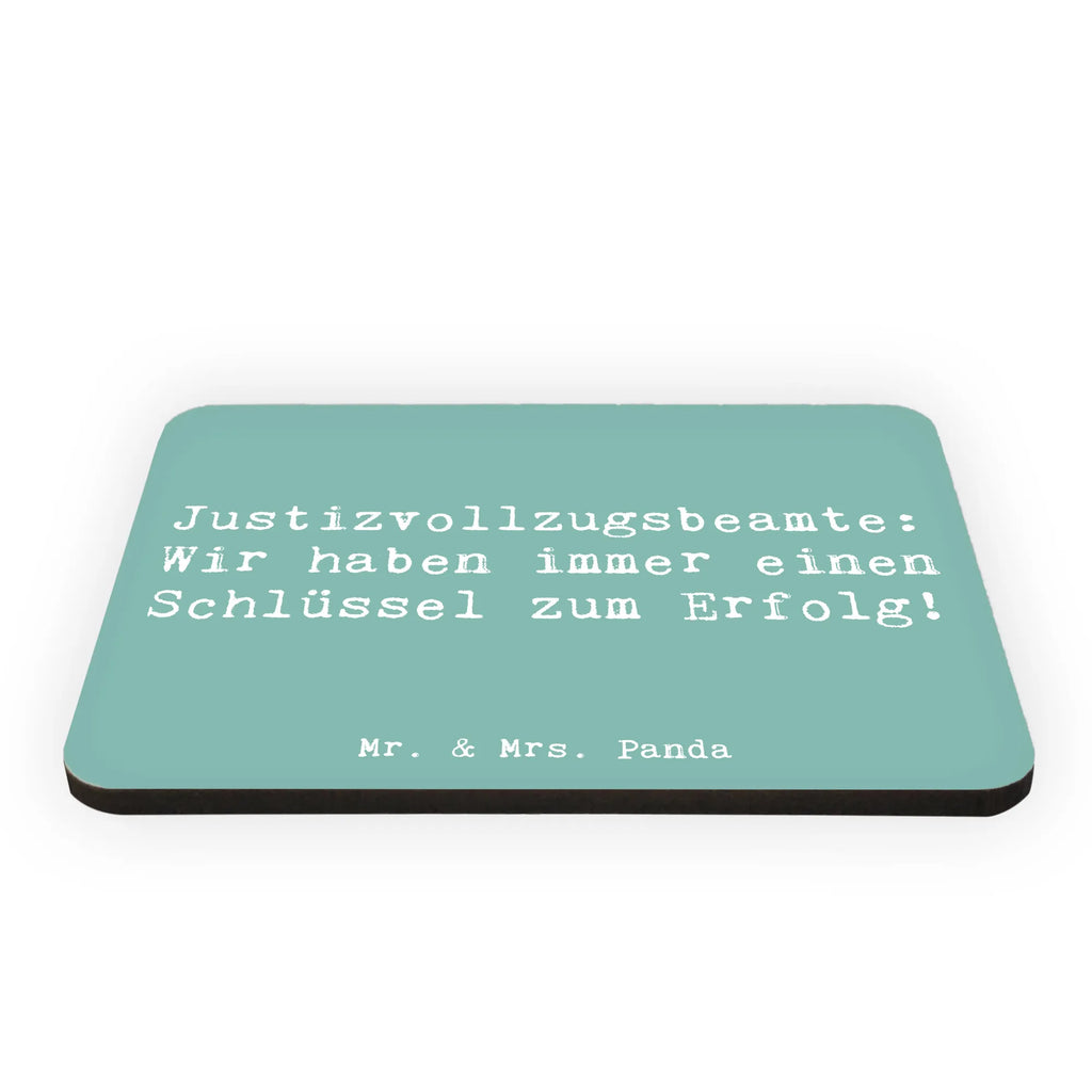 Magnet Saying Justizvollzugsbeamte: Wir haben immer einen Schlüssel zum Erfolg! Motivmagnete, Dekomagnet, Kühlschrank Dekoration, Pinnwandmagnet, Notiz Magnet, Souvenir Magnet, Whiteboard Magnet, Kühlschrankmagnet, Beruf, Ausbildung, Jubiläum, Abschied, Rente, Kollege, Kollegin, Geschenk, Schenken, Arbeitskollege, Mitarbeiter, Firma, Danke, Dankeschön
