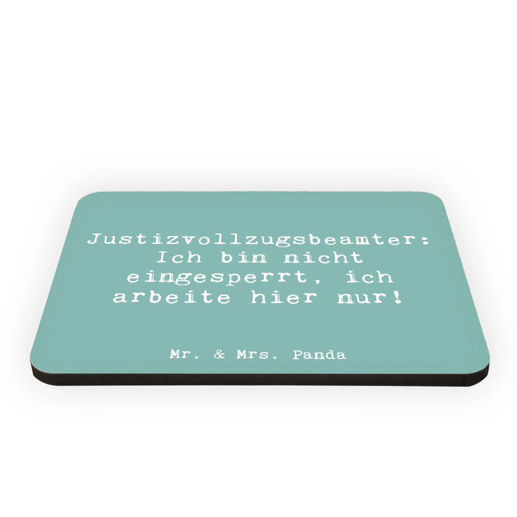 Magnet Spruch Justizvollzugsbeamter: Ich bin nicht eingesperrt, ich arbeite hier nur! Motivmagnete, Kühlschrank Dekoration, Notiz Magnet, Pinnwandmagnet, Whiteboard Magnet, Dekomagnet, Souvenir Magnet, Kühlschrankmagnet, Beruf, Ausbildung, Jubiläum, Abschied, Rente, Kollege, Kollegin, Geschenk, Schenken, Arbeitskollege, Mitarbeiter, Firma, Danke, Dankeschön